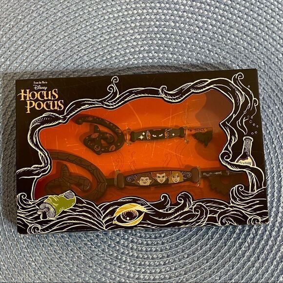Disney Hocus Pocus Collectible Key Set NWT - Picture 8 of 9